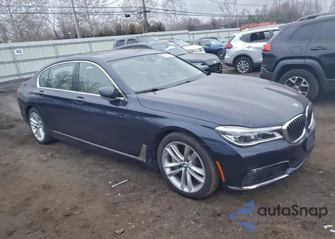 2016 BMW 750 Xi z USA, uszkodzony, nr VIN WBA7F2C57GG418389
